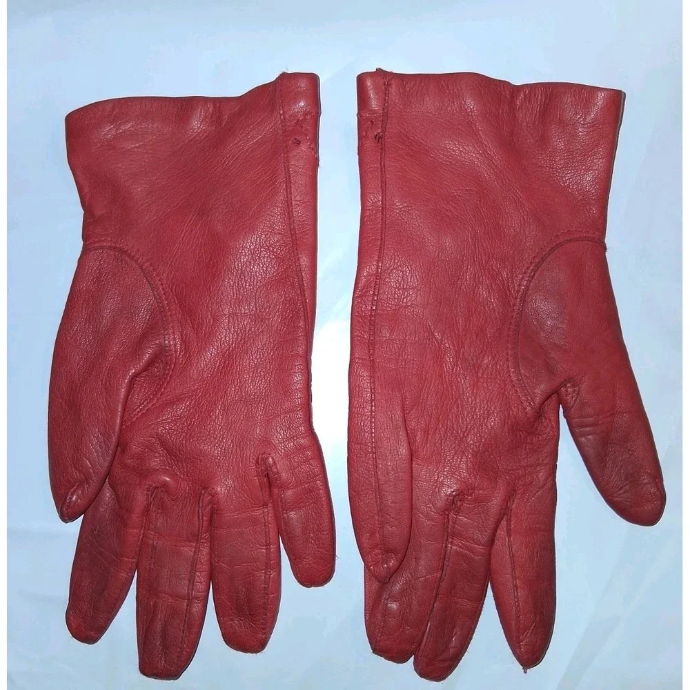 Vintage‎ Women's Lazarus Red Leather Gloves Size 6.5  Made In Italy Gold Accents